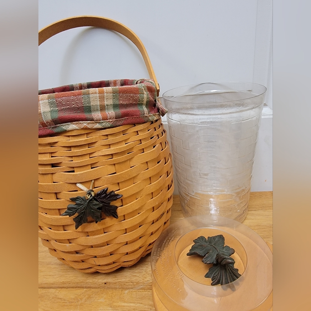 Longaberger 2000 October Fields Pumpkin Lidded Basket with Liner - Picture 3 of 7